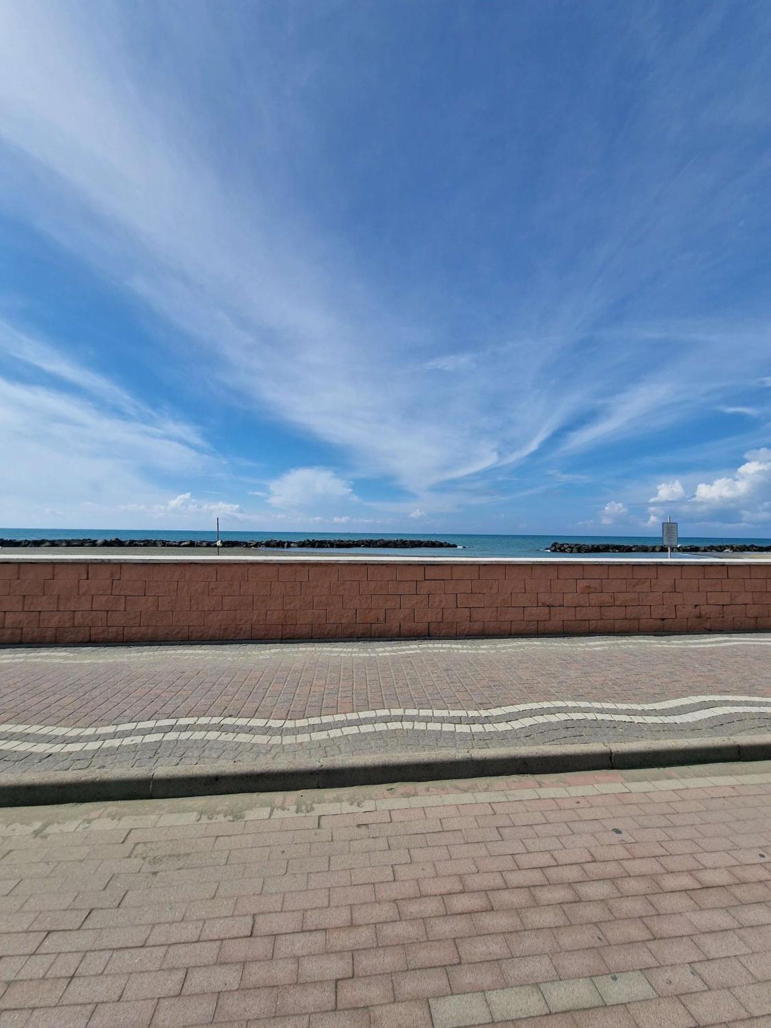 Appartement Vista Mare House à Fiumicino Extérieur photo